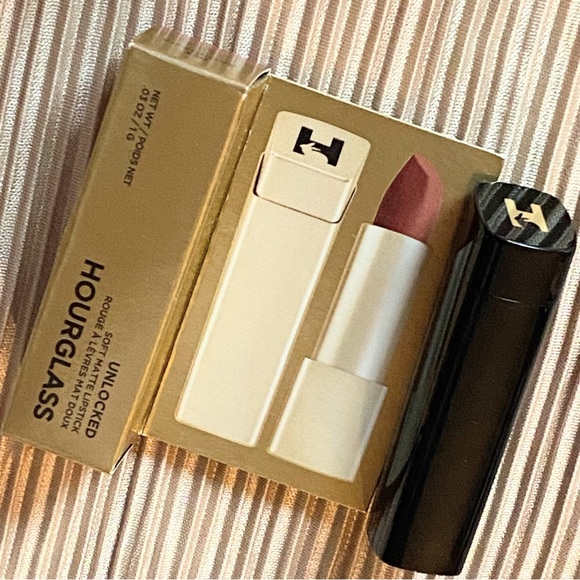 Hourglass Unlocked Satin Crème Lipstick - FOXGLOVE 1g travel size - Picture 1 of 1